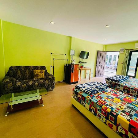 Baan Sri Family Hotel Kabin Buri Ngoại thất bức ảnh